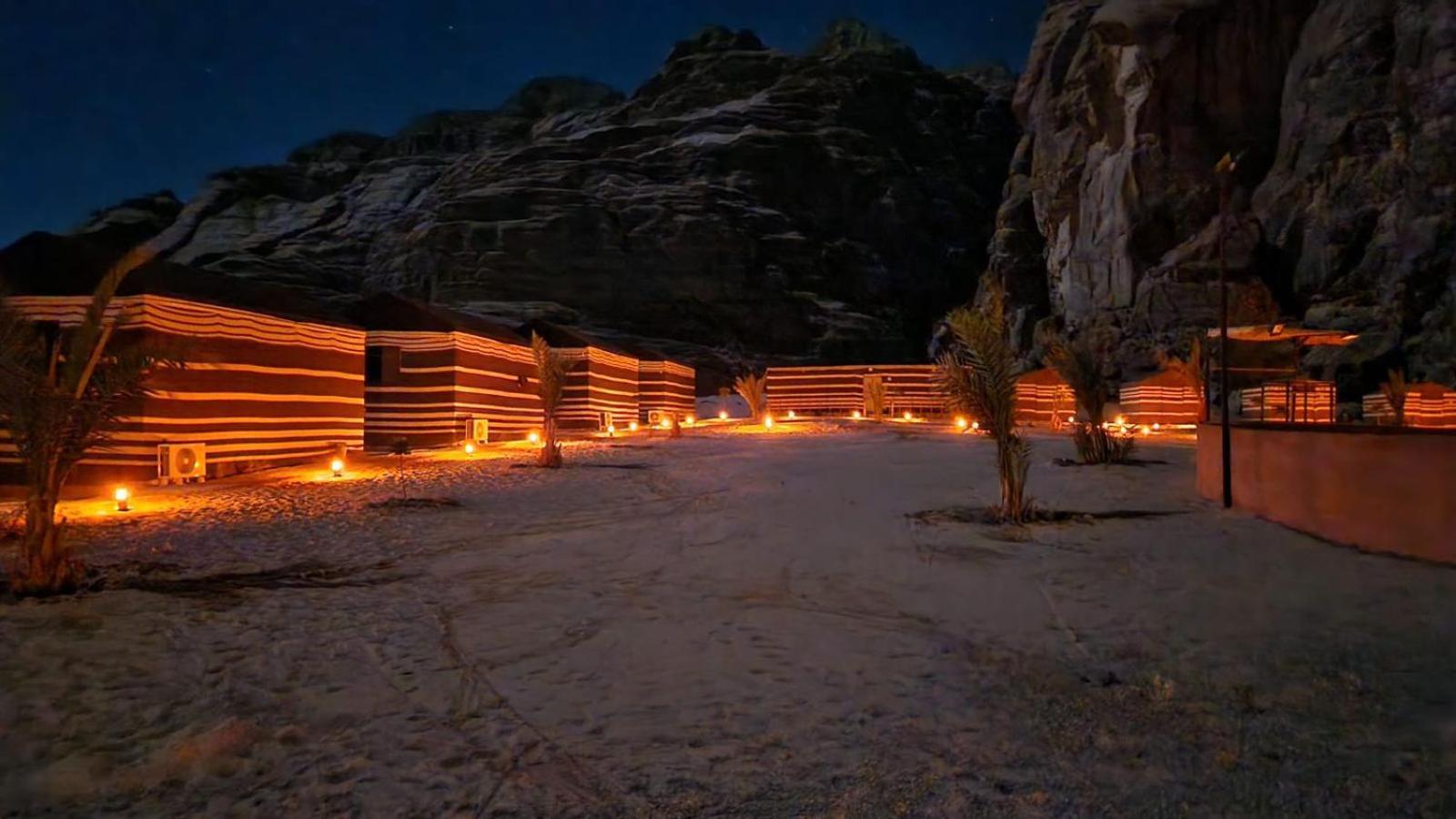 Moon Night Camp 호텔 와디럼 외부 사진
